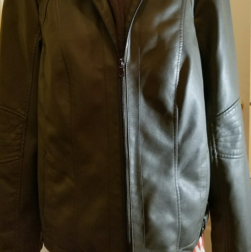 Gallery New York Woman's Jacket